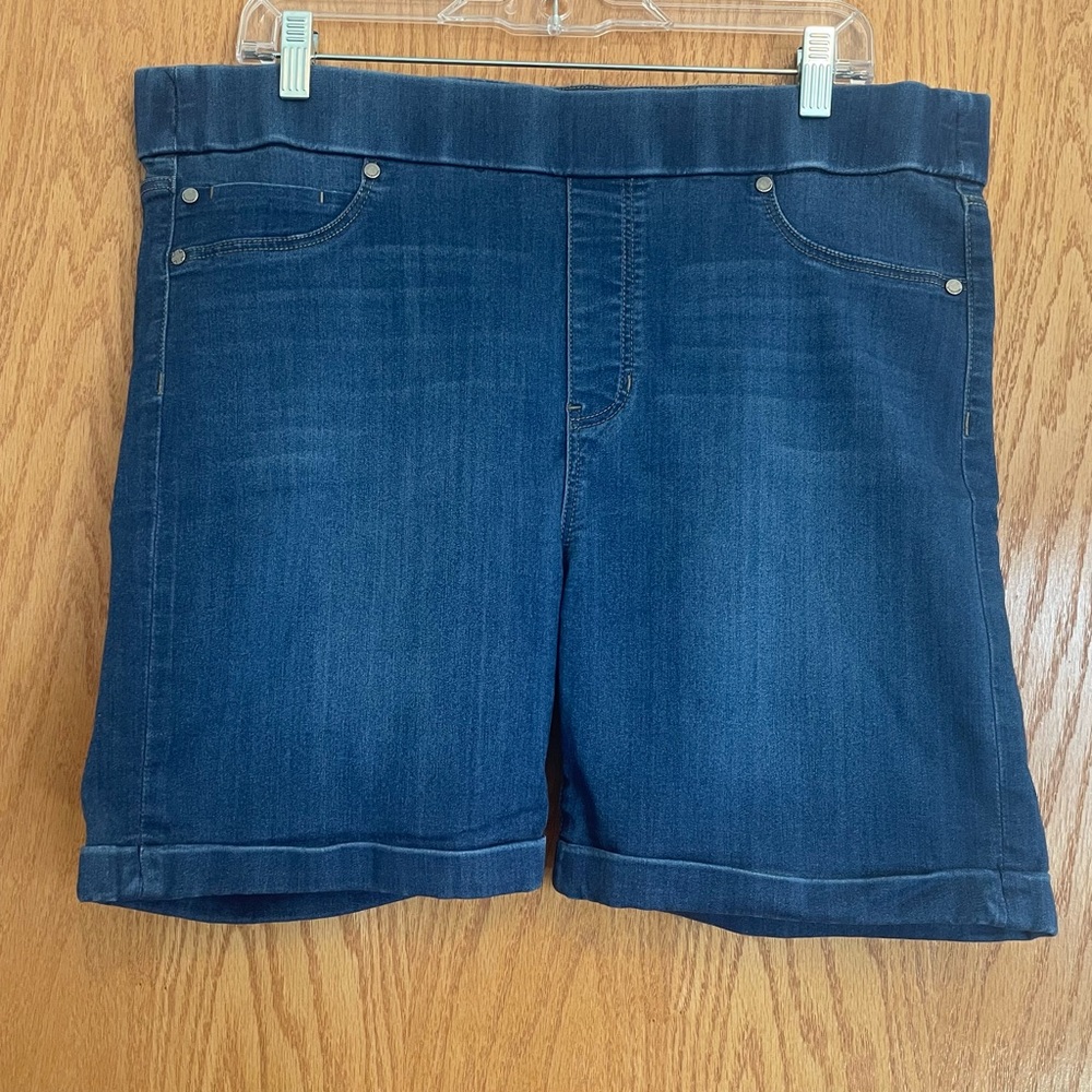 Women's Liverpool Walking Shorts